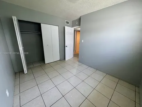 5440 SW 38th Court West Park FL 33023