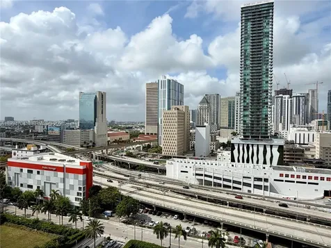 350 S Miami Avenue Miami FL 33130