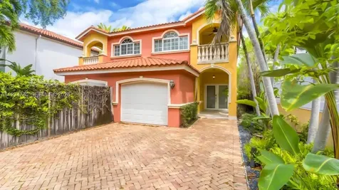 2841 Day Avenue Miami FL 33133