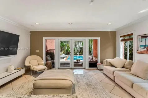 2841 Day Avenue Miami FL 33133