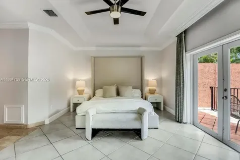 2841 Day Avenue Miami FL 33133