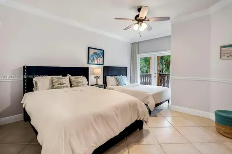 2841 Day Avenue Miami FL 33133
