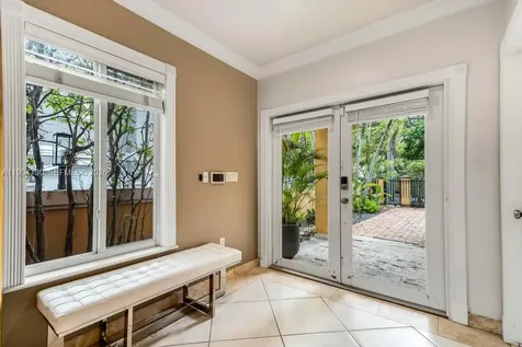 2841 Day Avenue Miami FL 33133