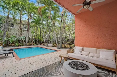 2841 Day Avenue Miami FL 33133