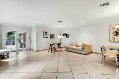 2841 Day Avenue Miami FL 33133
