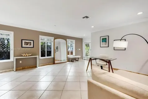 2841 Day Avenue Miami FL 33133