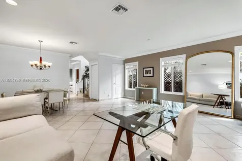 2841 Day Avenue Miami FL 33133