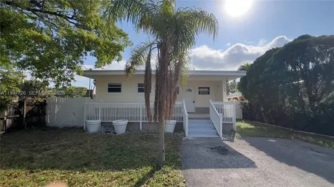 109 SW 1st Avenue Hallandale Beach FL 33009