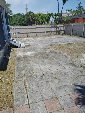 109 SW 1st Avenue Hallandale Beach FL 33009