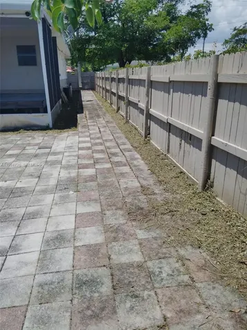 109 SW 1st Avenue Hallandale Beach FL 33009