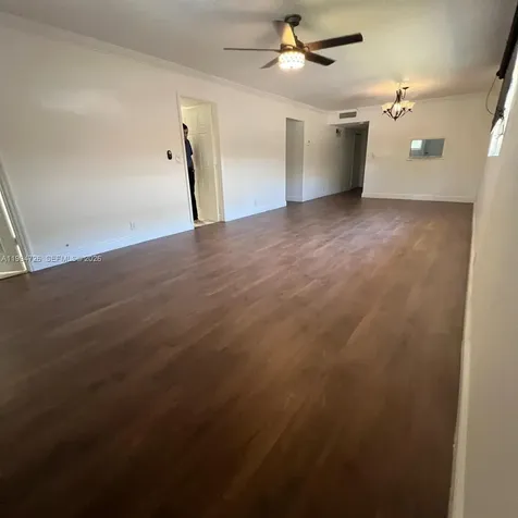 109 SW 1st Avenue Hallandale Beach FL 33009