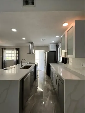 435 NW 19th Lane Miami FL 33136