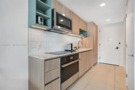 159 NE 6 Miami FL 33132