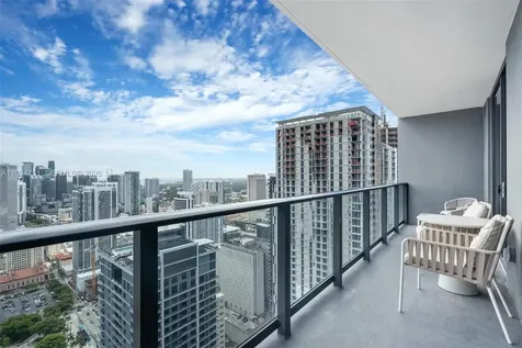 159 NE 6 Miami FL 33132