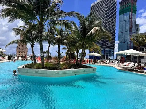 159 NE 6 Miami FL 33132