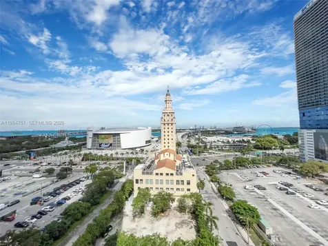 159 NE 6 Miami FL 33132