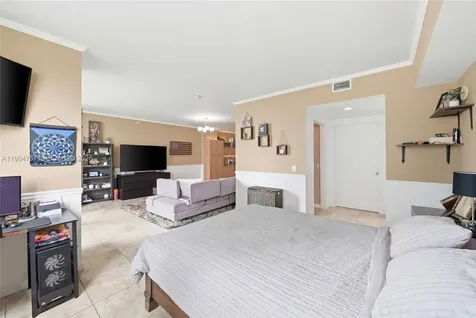 3180 SW 22nd Terrace Miami FL 33145