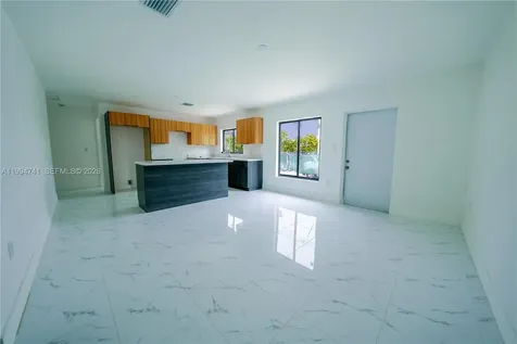 1112 NW 81st Street Miami FL 33150