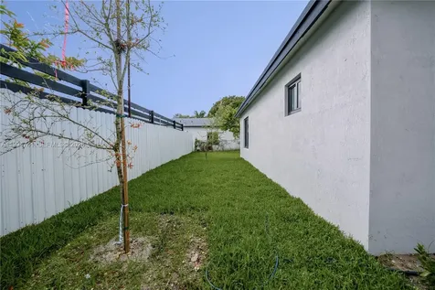 1112 NW 81st Street Miami FL 33150