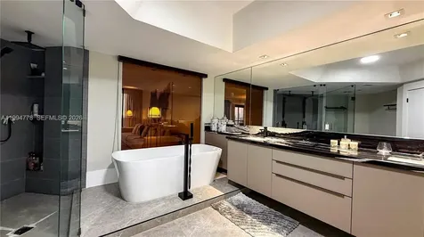 2000 Island Boulevard Aventura FL 33160