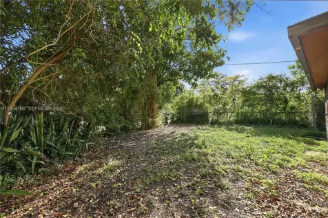1664 NE 179th Street North Miami Beach FL 33162