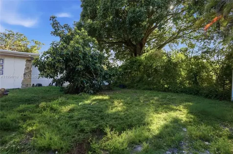 1664 NE 179th Street North Miami Beach FL 33162