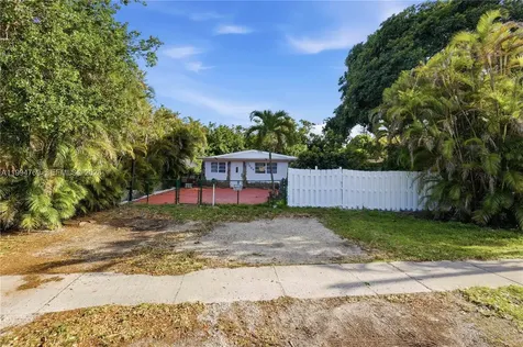 1664 NE 179th Street North Miami Beach FL 33162
