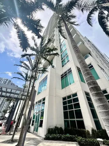 300 S Biscayne Boulevard Miami FL 33131