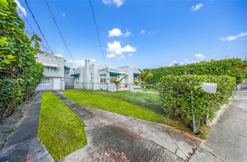 330 NW 25th Avenue Miami FL 33125