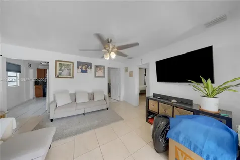 330 NW 25th Avenue Miami FL 33125