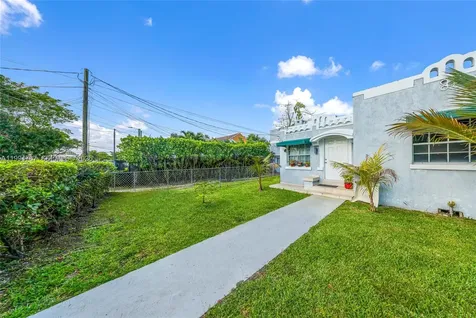 330 NW 25th Avenue Miami FL 33125