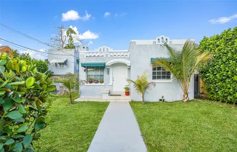 330 NW 25th Avenue Miami FL 33125