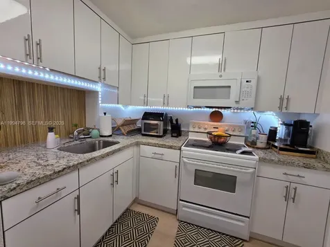 9360 Fontainebleau Boulevard Miami FL 33172