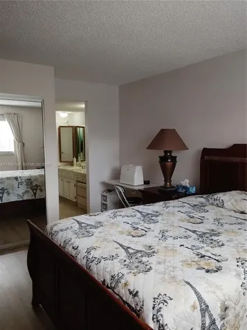 Lauderdale Lakes FL 33319