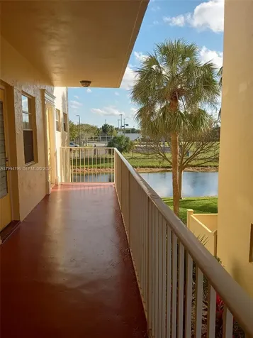 Lauderdale Lakes FL 33319