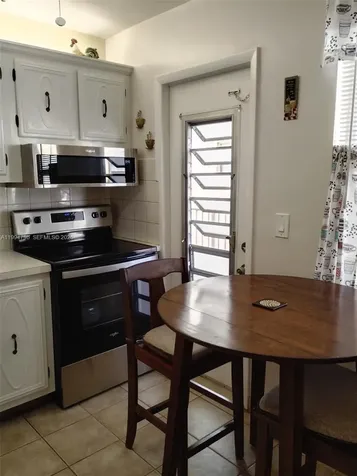Lauderdale Lakes FL 33319