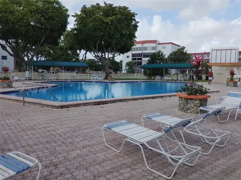Lauderdale Lakes FL 33319