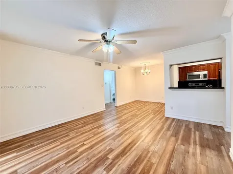 733 Riverside Drive Coral Springs FL 33071