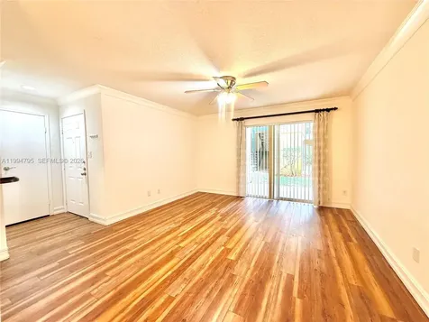 733 Riverside Drive Coral Springs FL 33071