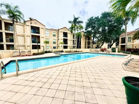 733 Riverside Drive Coral Springs FL 33071
