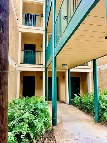 733 Riverside Drive Coral Springs FL 33071