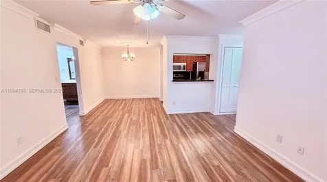 733 Riverside Drive Coral Springs FL 33071