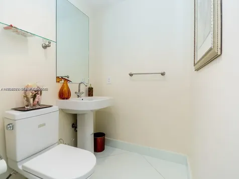 3330 NE 190th Street Aventura FL 33180