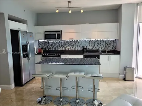 350 S Miami Avenue Miami FL 33130