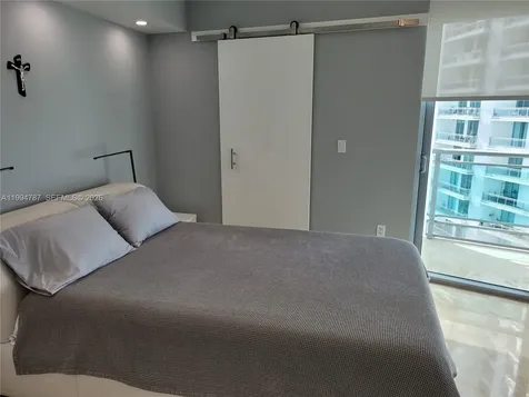 350 S Miami Avenue Miami FL 33130