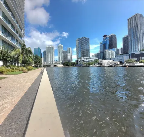 350 S Miami Avenue Miami FL 33130