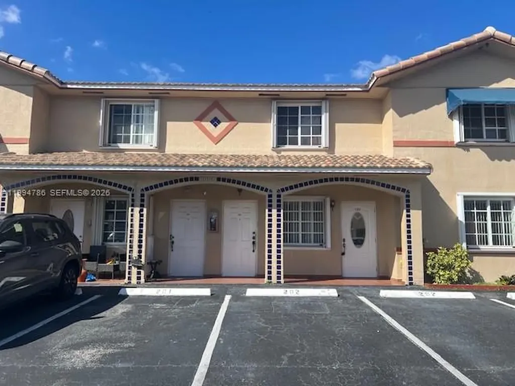 3260 W 70th Street Hialeah FL 33018
