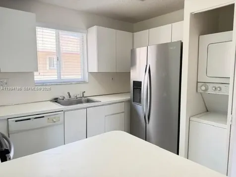 3260 W 70th Street Hialeah FL 33018