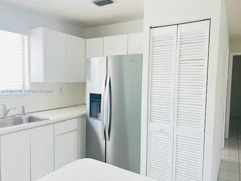 3260 W 70th Street Hialeah FL 33018