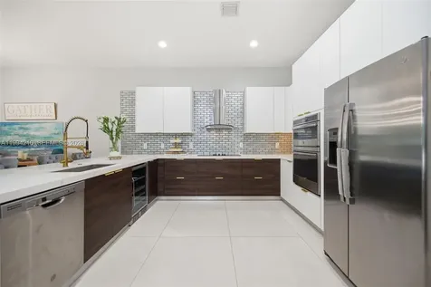 3242 SW 44th Street Dania Beach FL 33312